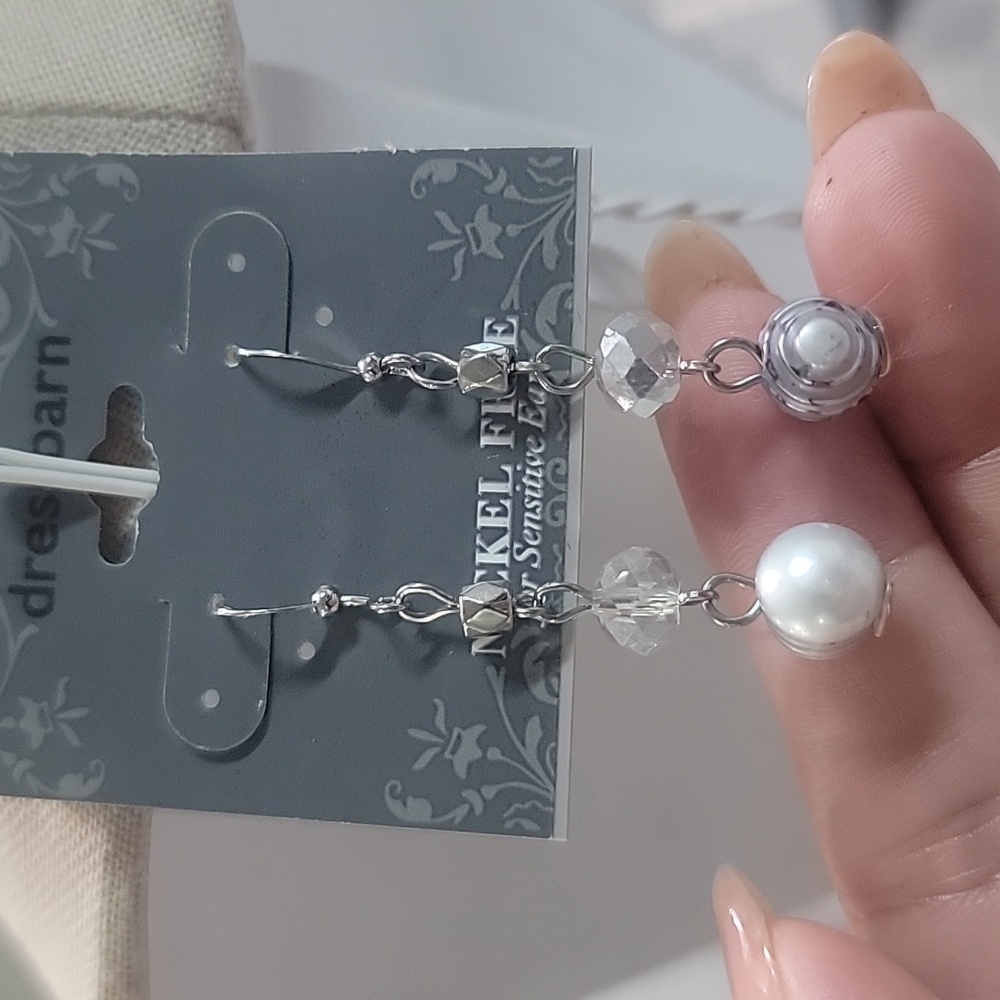 Dressbarn Silver Tone Dangle Earrings Nickel Free - Picture 2 of 2